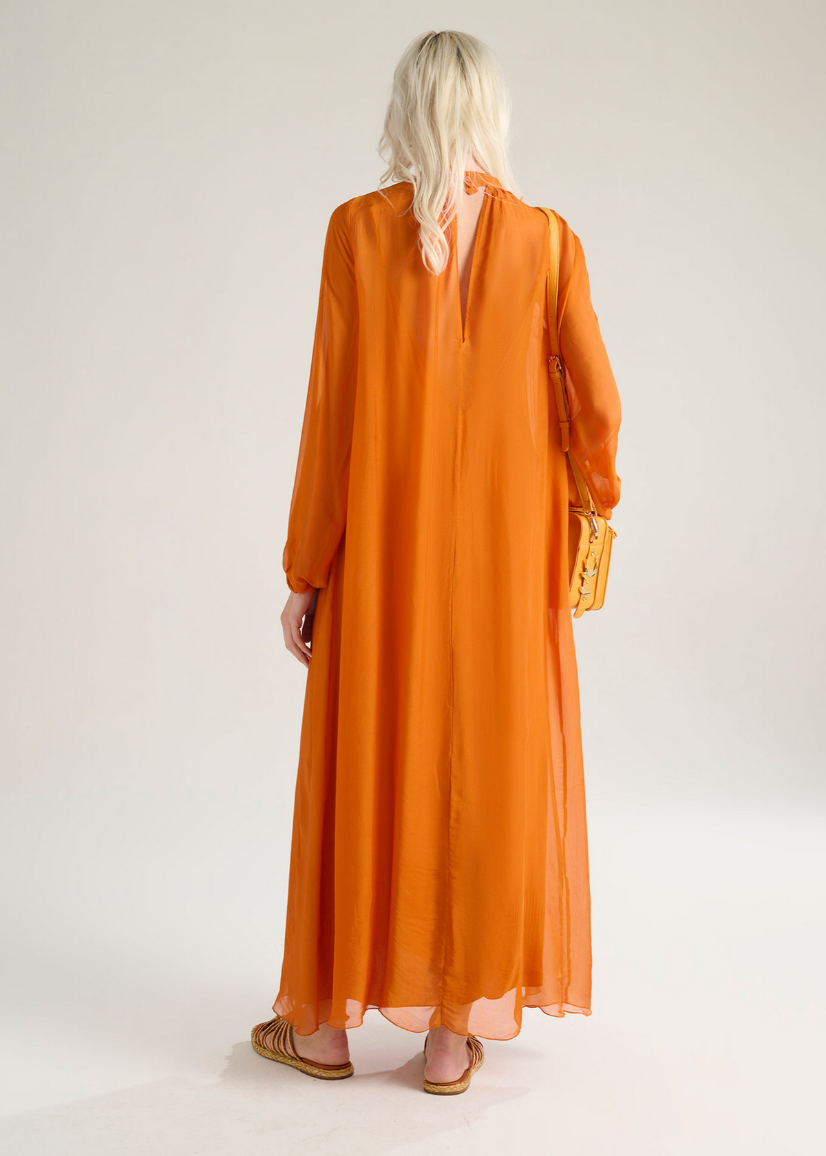 Vestido largo seda naranja