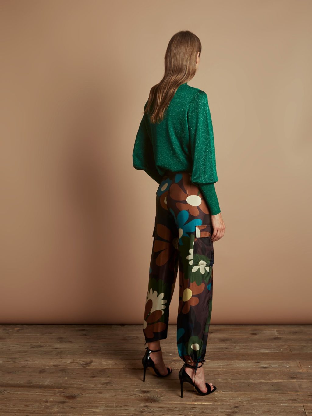 Pantalón viscosa cargo flores