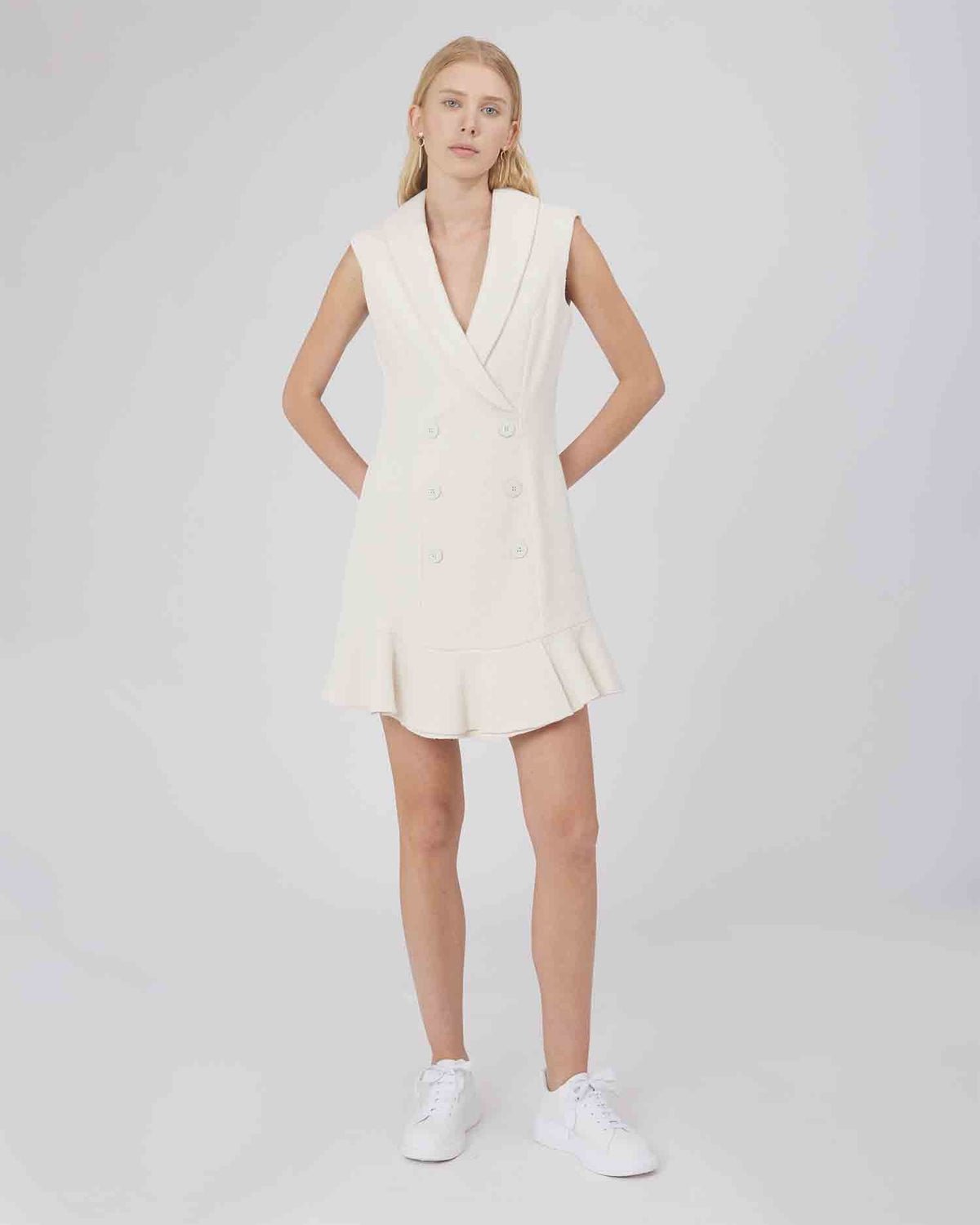 Vestido blazer con volante